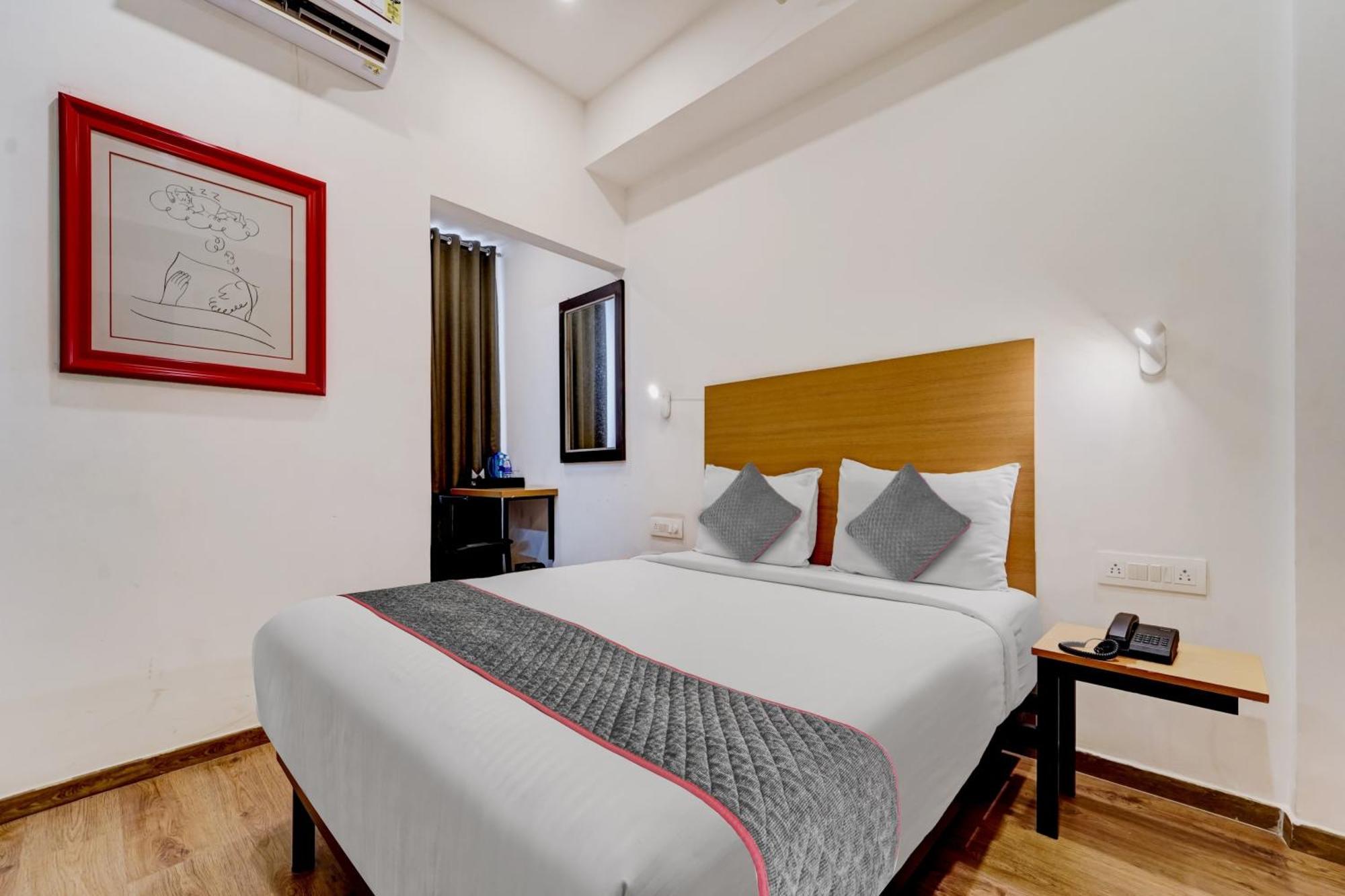 Super Townhouse Four Season Hotell Coimbatore Exteriör bild