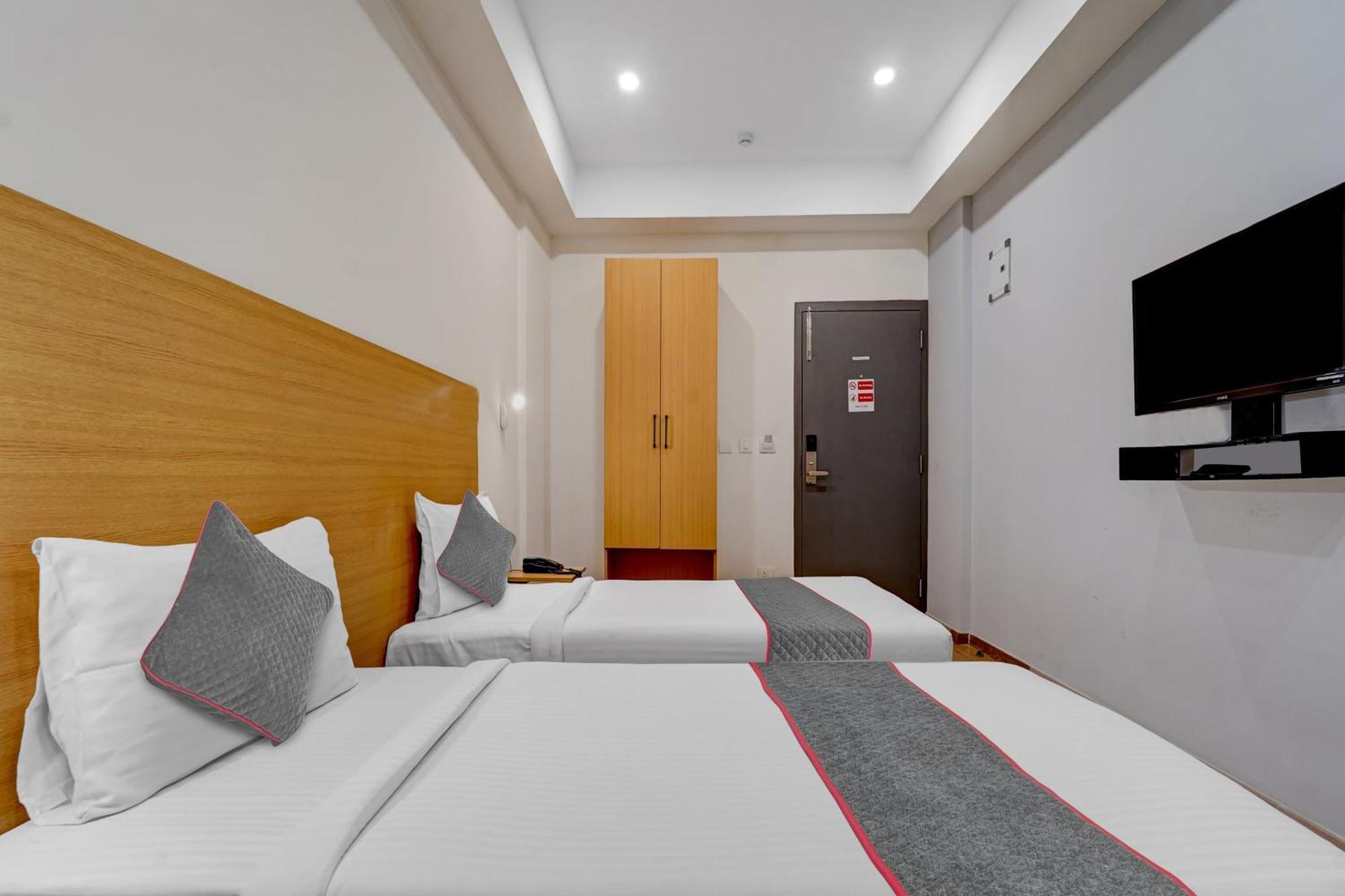 Super Townhouse Four Season Hotell Coimbatore Exteriör bild