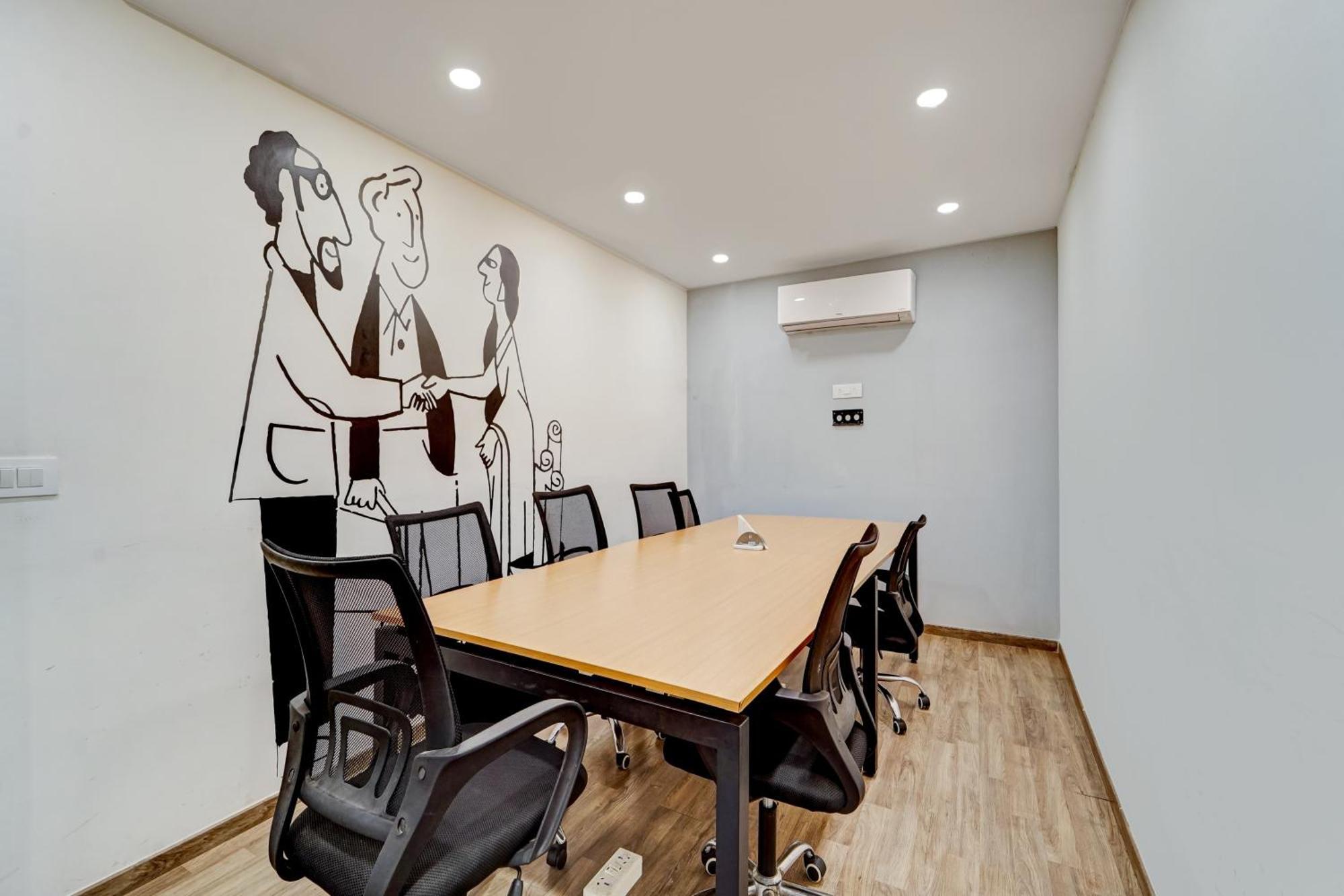 Super Townhouse Four Season Hotell Coimbatore Exteriör bild